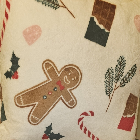 Gingerbread Lane Fleece set - Picture 3 of 6